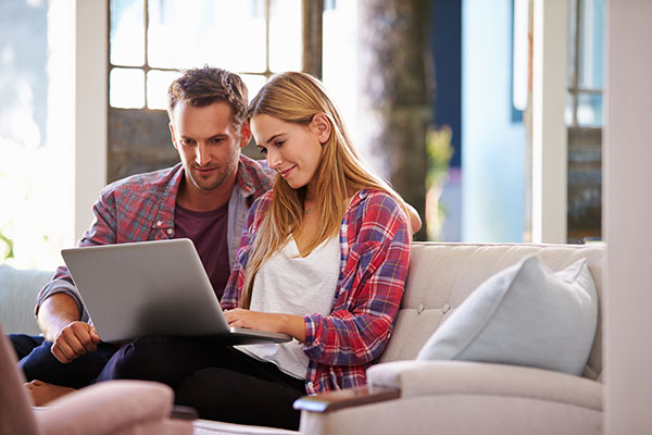 couple giving online